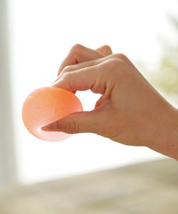 Press Egg permet la synthèse sélective des muscles et améliore la mobilité de la main et de l’avant-bras. Il mobilise les doigts et les mains.